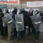 Carabinieri in tenuta antisommossa